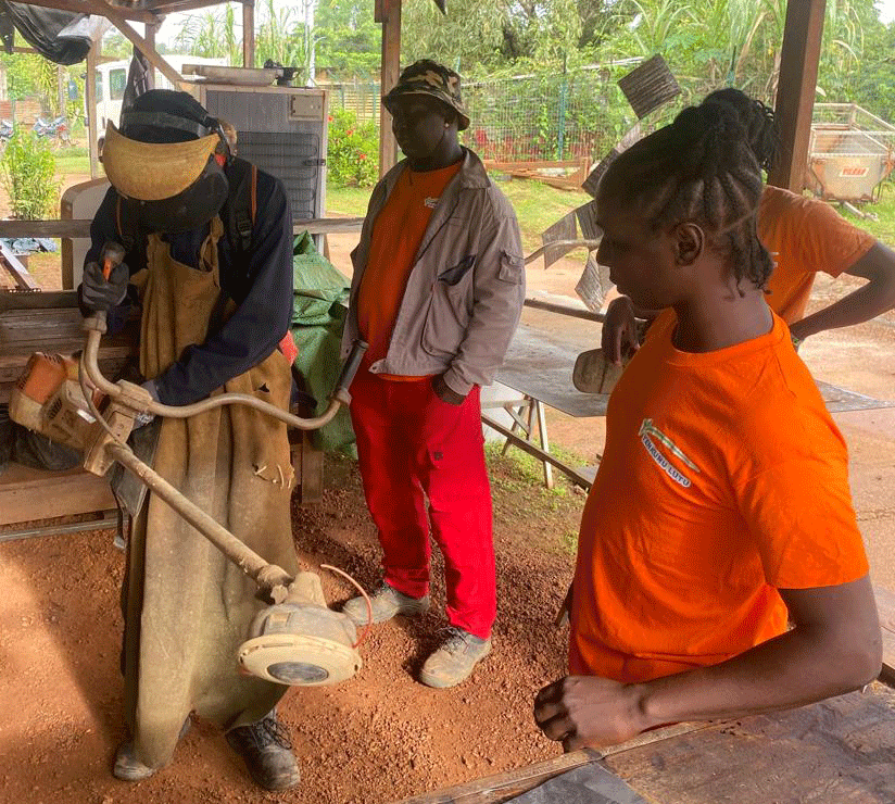 Utiliser et entretenir une débrousailleuse en toute sécurité